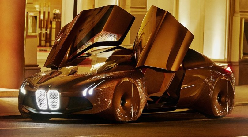BMW iNext, l’ammiraglia a batteria debutta nel 2021