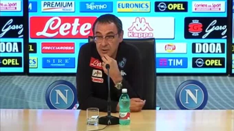 Sarri su Totti: "Meglio non ritirare la numero 10"