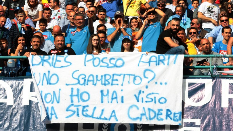 I tifosi del Napoli fanno gli auguri a Mertens