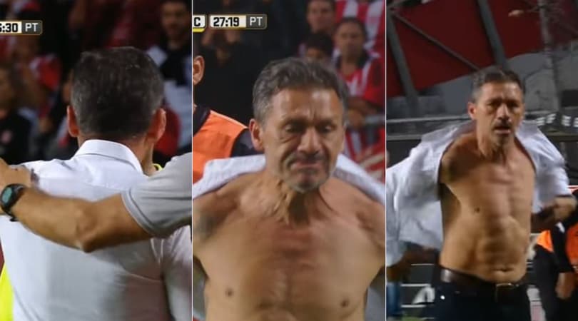 Argentina, allenatore infuriato: si strappa la camicia in campo!