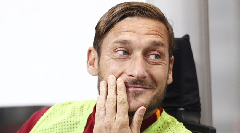 La lezione di San Siro in quell'applauso a una leggenda