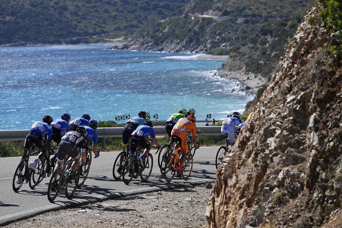 Giro d'Italia, i primi verdetti nella 4ª tappa da Cefalù all'Etna