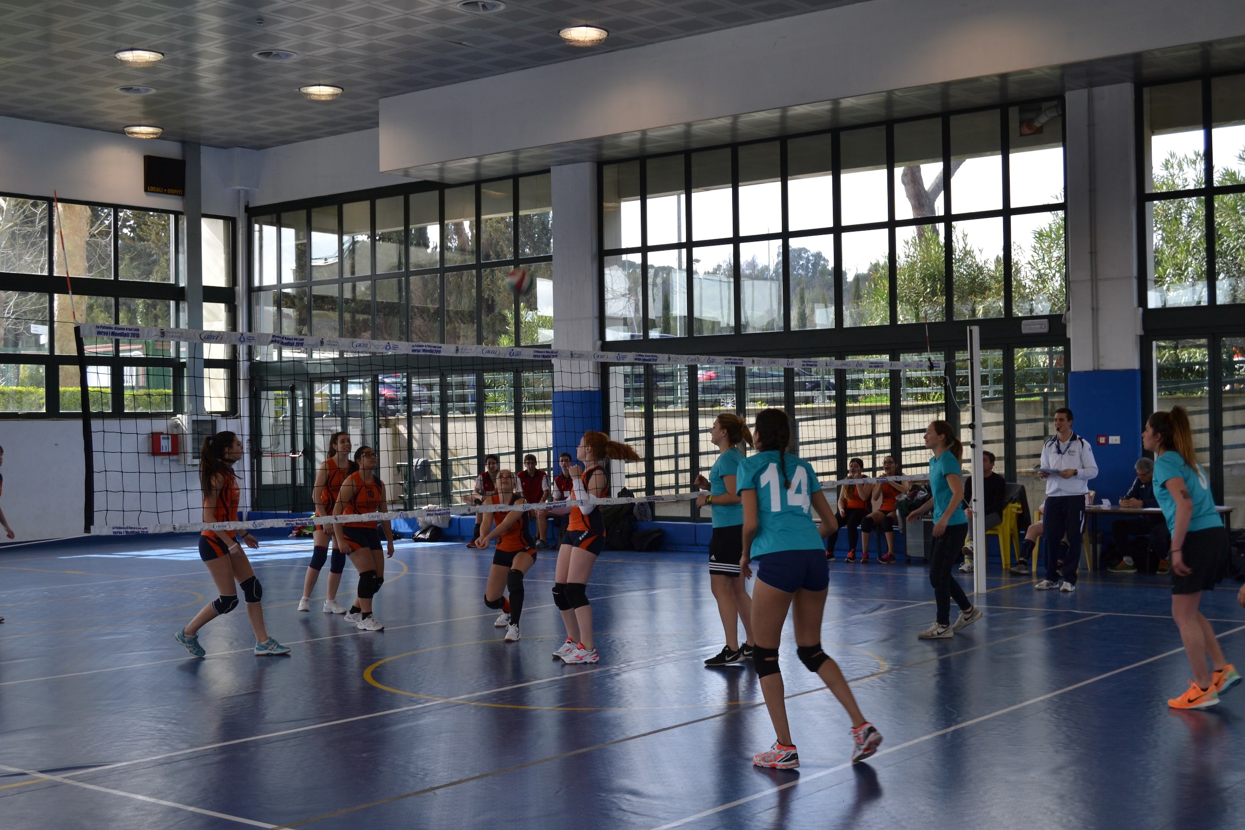 Volley Scuola: il Confalonieri travolge il Giordano Bruno