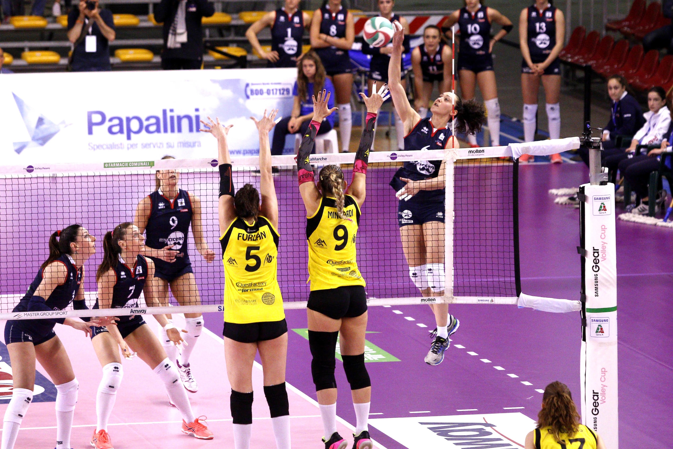 Volley: A2 Femminile, domani al PalaYamamay Pesaro può festeggiare l'A1