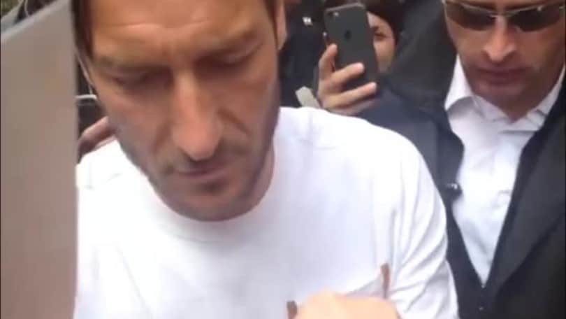 Il futuro di Totti resta in bilico