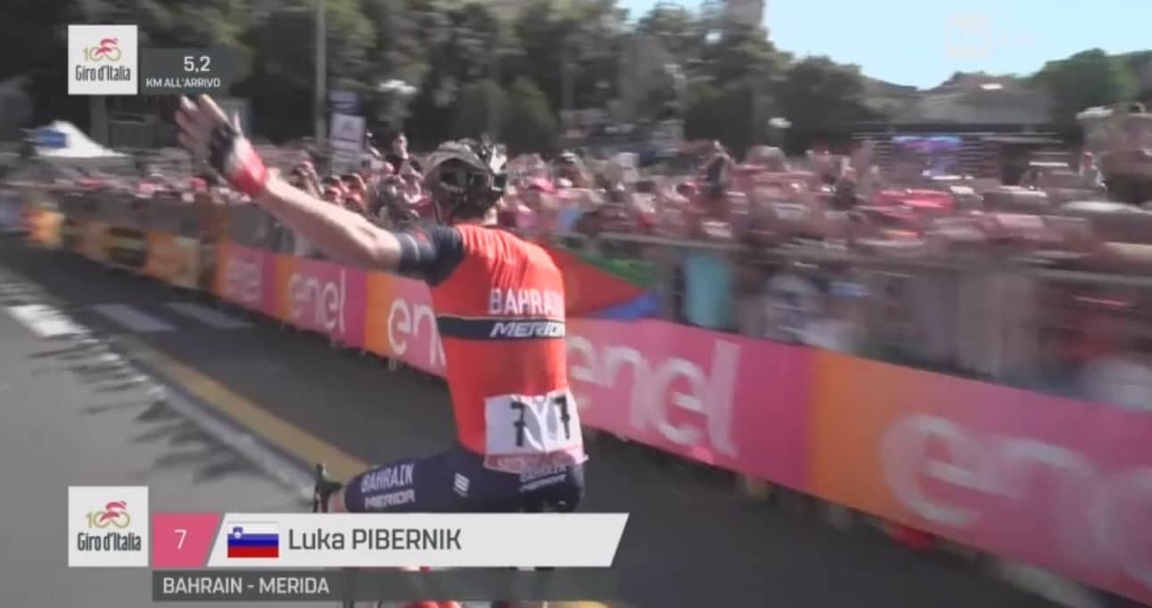 Giro d'Italia, Pibernik, che gaffe! Esulta ma manca un giro