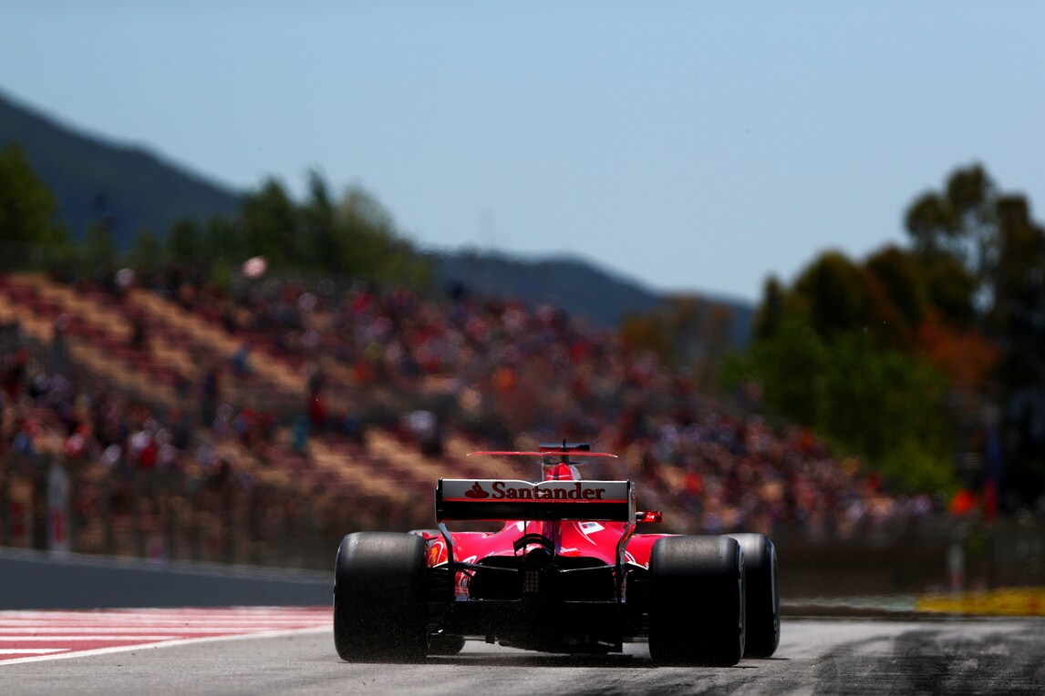 F1: Mercedes davanti a tutti al Montmelò, le immagini