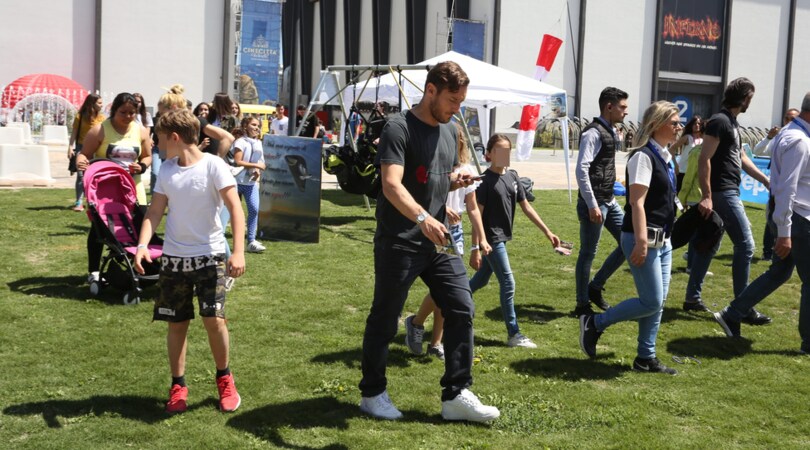 Roma, Totti a Cinecittà World: giornata in famiglia