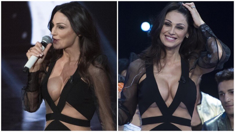Anna Tatangelo, bufera sui social per la sexy scollatura