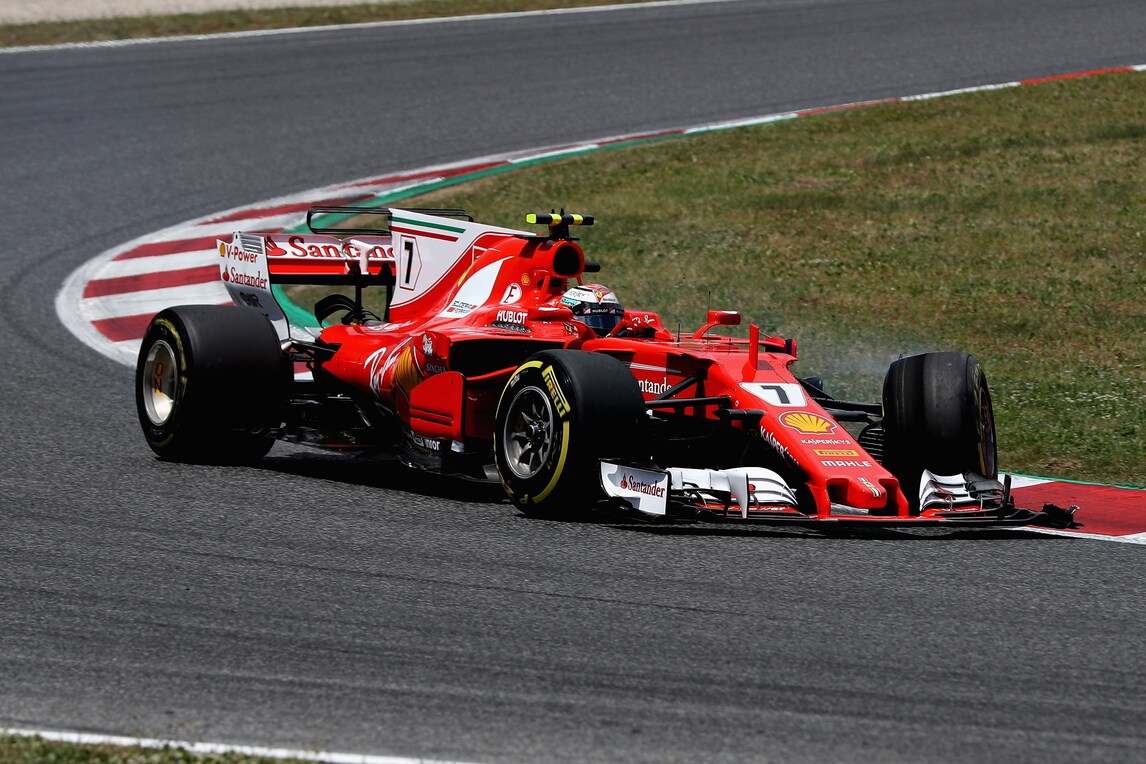 F1 Ferrari, Raikkonen: «Colpito da Mercedes di Bottas»