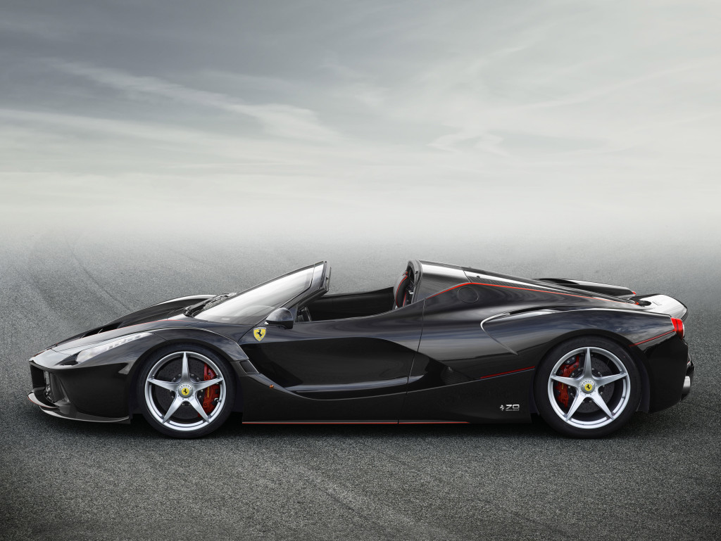 Ferrari LaFerrari Aperta, oltre ogni limite: foto