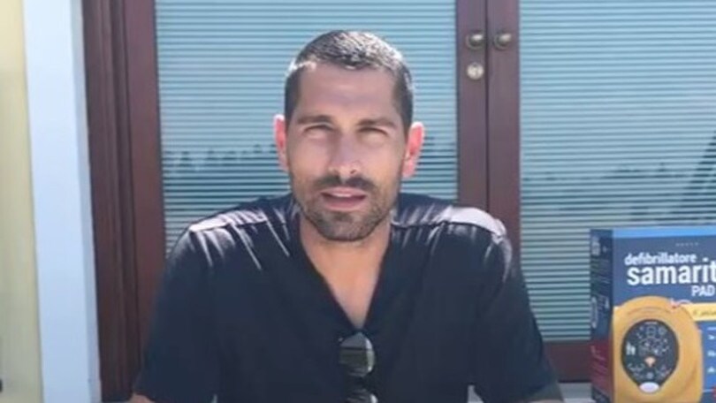 Borriello cuore d'oro, l'assegno di Vieri per tre defibrillatori