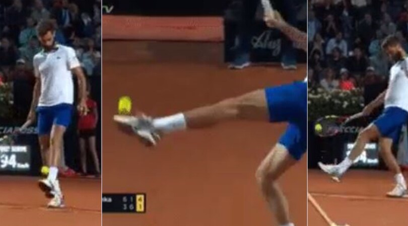Internazionali d'Italia, Paire palleggia...con i piedi