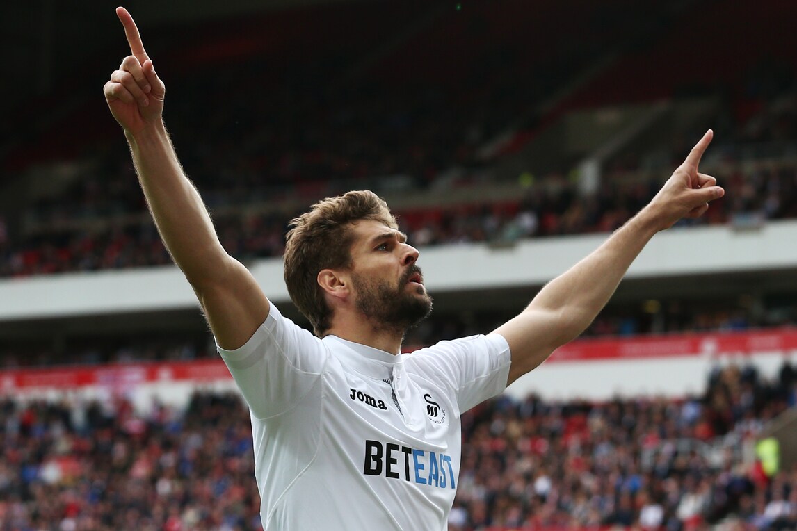 Chelsea, Manchester United e Manchester City: è guerra per Llorente