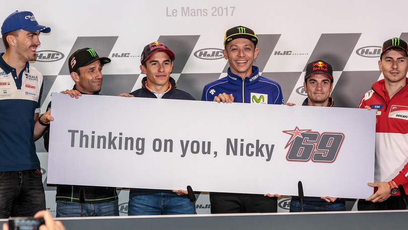 MotoGp, Le Mans: «Ti pensiamo Nicky 69»