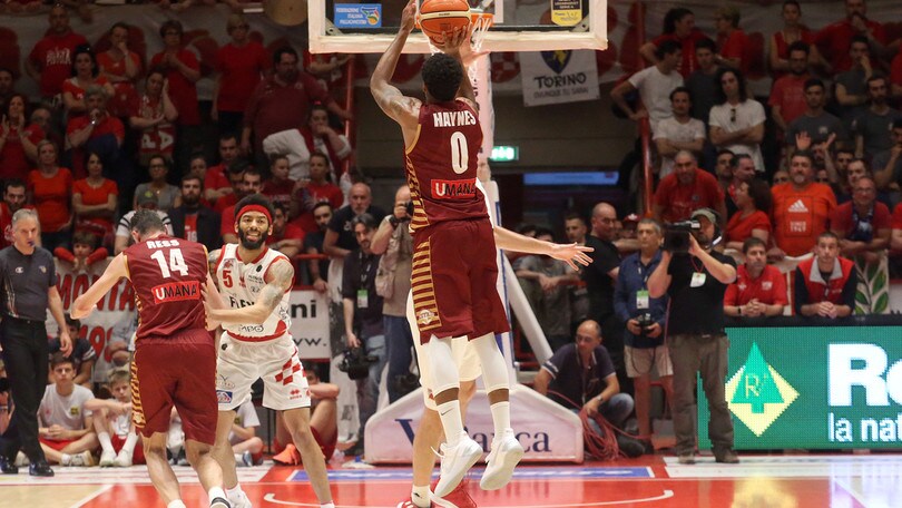 Haynes gela Pistoia, Venezia vola in semifinale