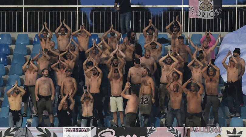 Pescara-Palermo 2-0: rosanero in Serie B, ma i tifosi non l'abbandonano