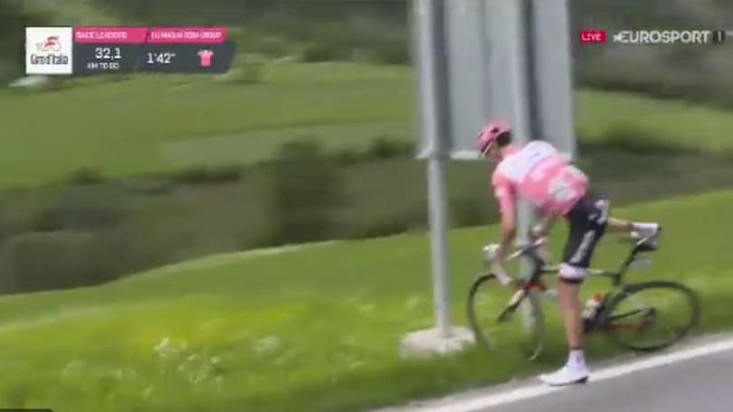 Giro d'Italia, Dumoulin si ferma per problemi intestinali e poi riparte
