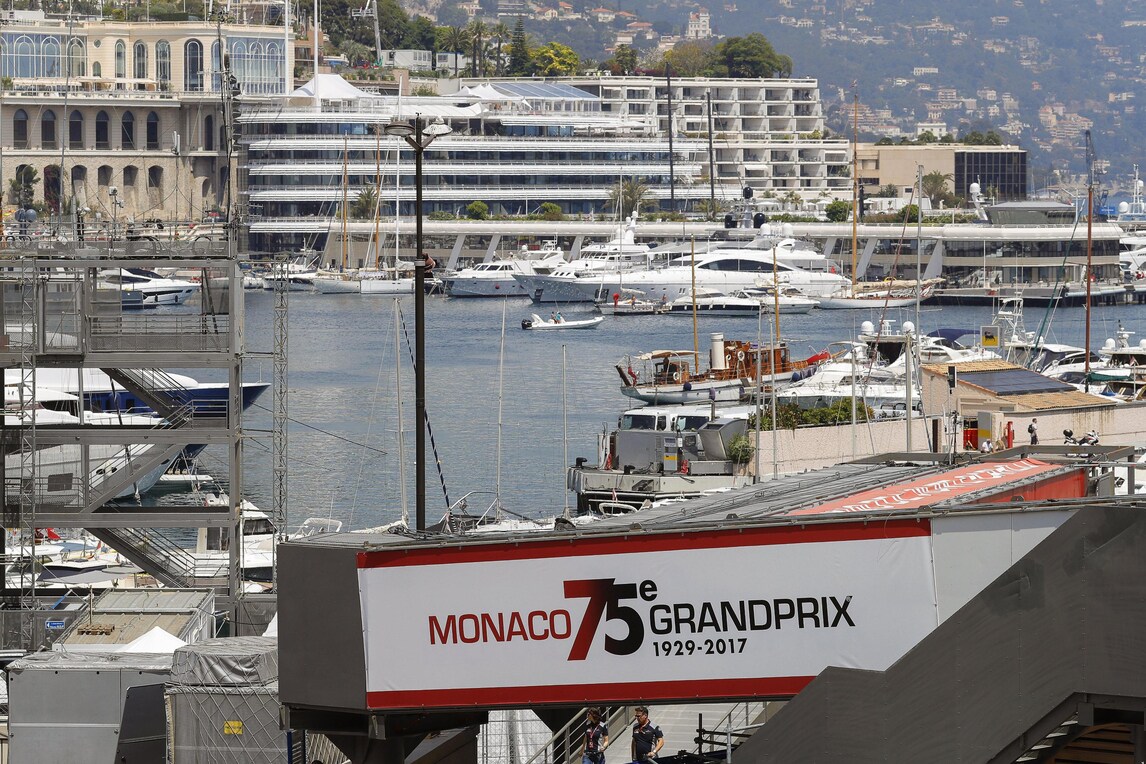 F1, a Montecarlo un minuto di silenzio per Manchester