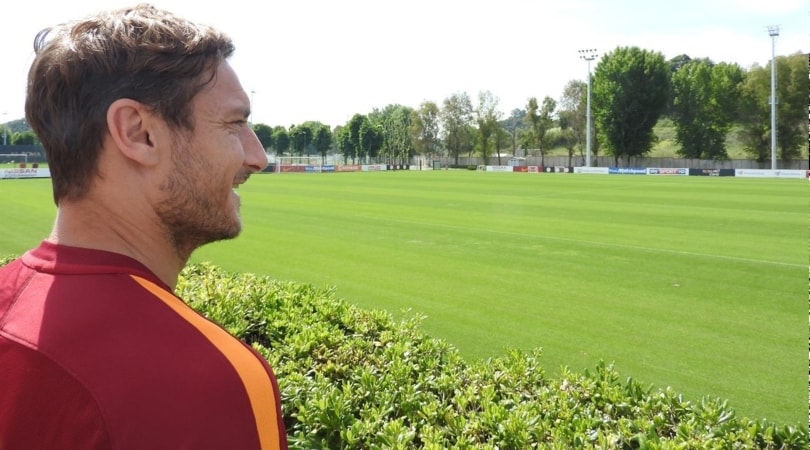 Totti: «Domenica potrò indossare per l'ultima volta la maglia della Roma»