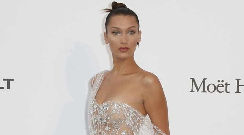 Bella Hadid, a Cannes il vestito è trasparente