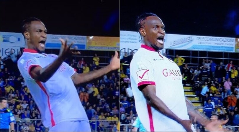 Serie B, Frosinone-Carpi: il gestaccio di Mbakogu dopo il gol