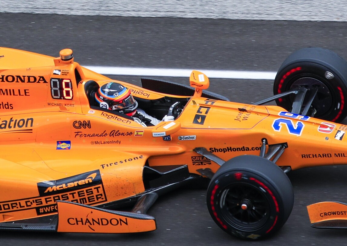 F1, Alonso premiato come “Rookie of the Year” a Indy