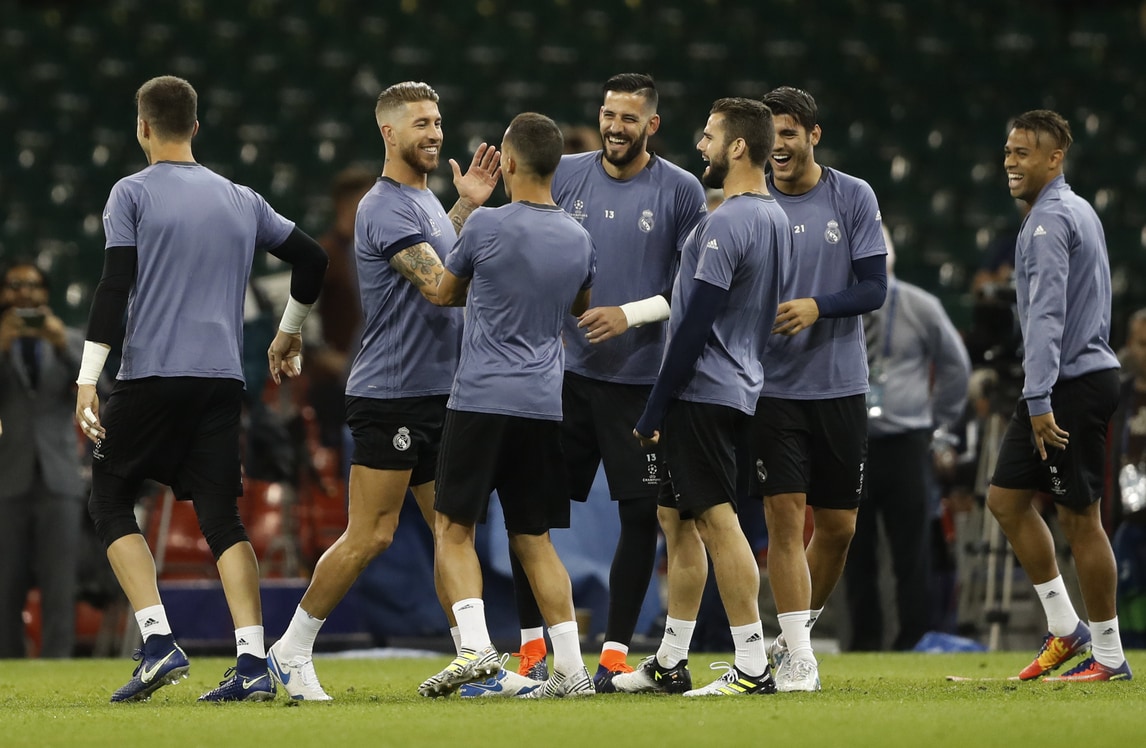 Cardiff, il Real Madrid si allena e ride dei capelli di Sergio Ramos