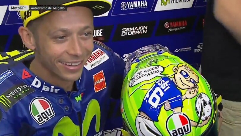 Valentino Rossi, omaggio a Totti sul nuovo casco