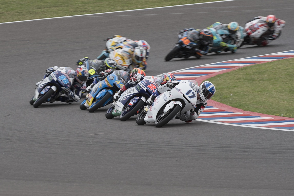 Moto3 Mugello, penalità per Martin e McPhee è in pole