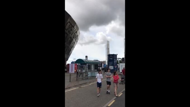Sale l'attesa a Cardiff: ecco la Coppa!