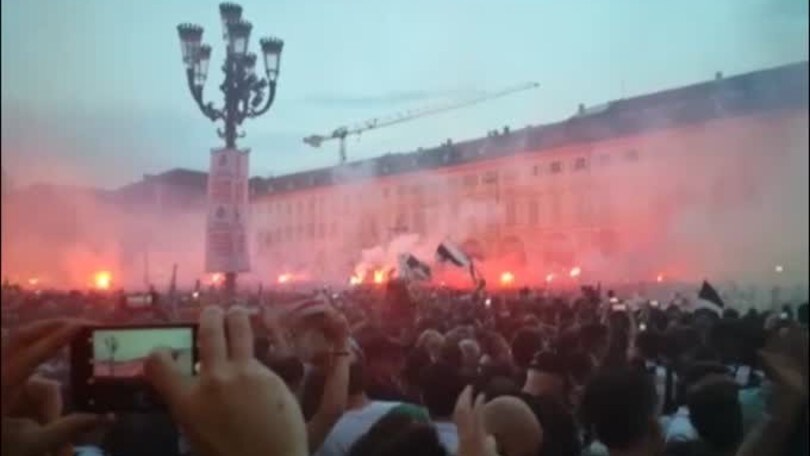 Tifo Juve, la gioia al gol del pareggio