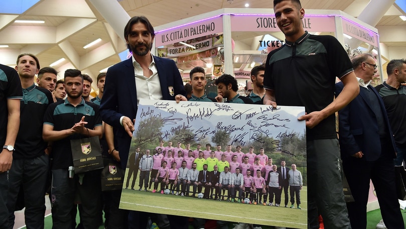 Calciomercato Livorno, Pirrello in prestito dal Palermo