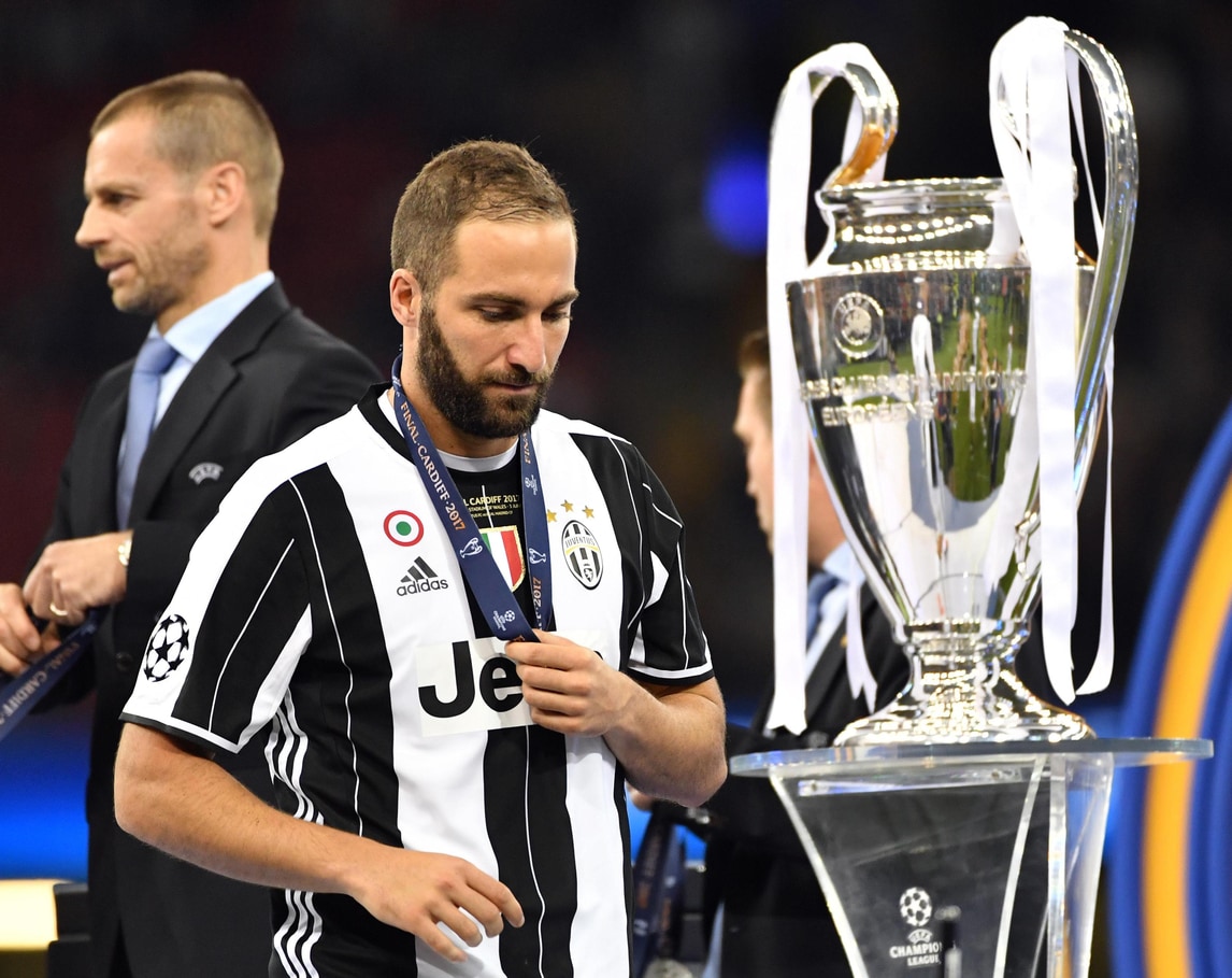 Juventus, ora Higuain divide il popolo bianconero