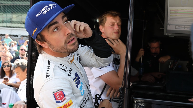 F1, Alonso dice no alla violenza di genere