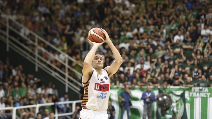 Venezia sbanca Avellino 84-83 e vola in finale