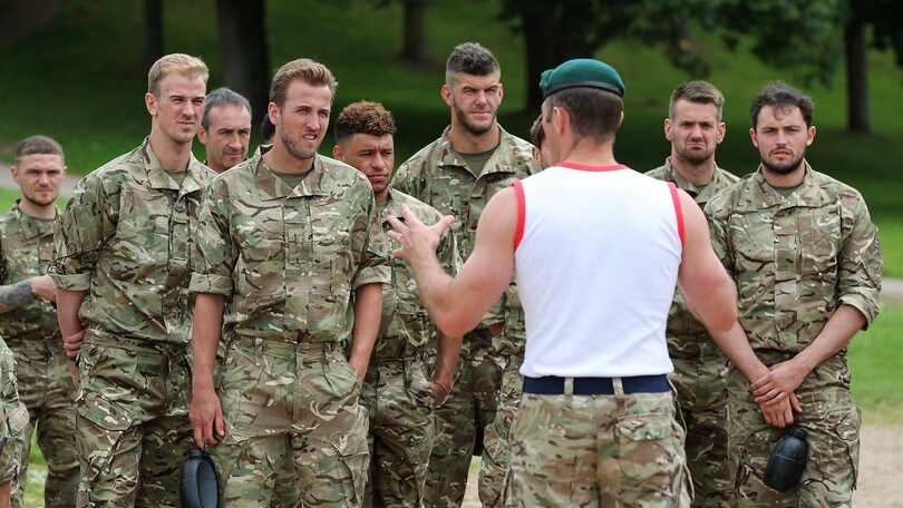 Inghilterra, allenamento con i Marines