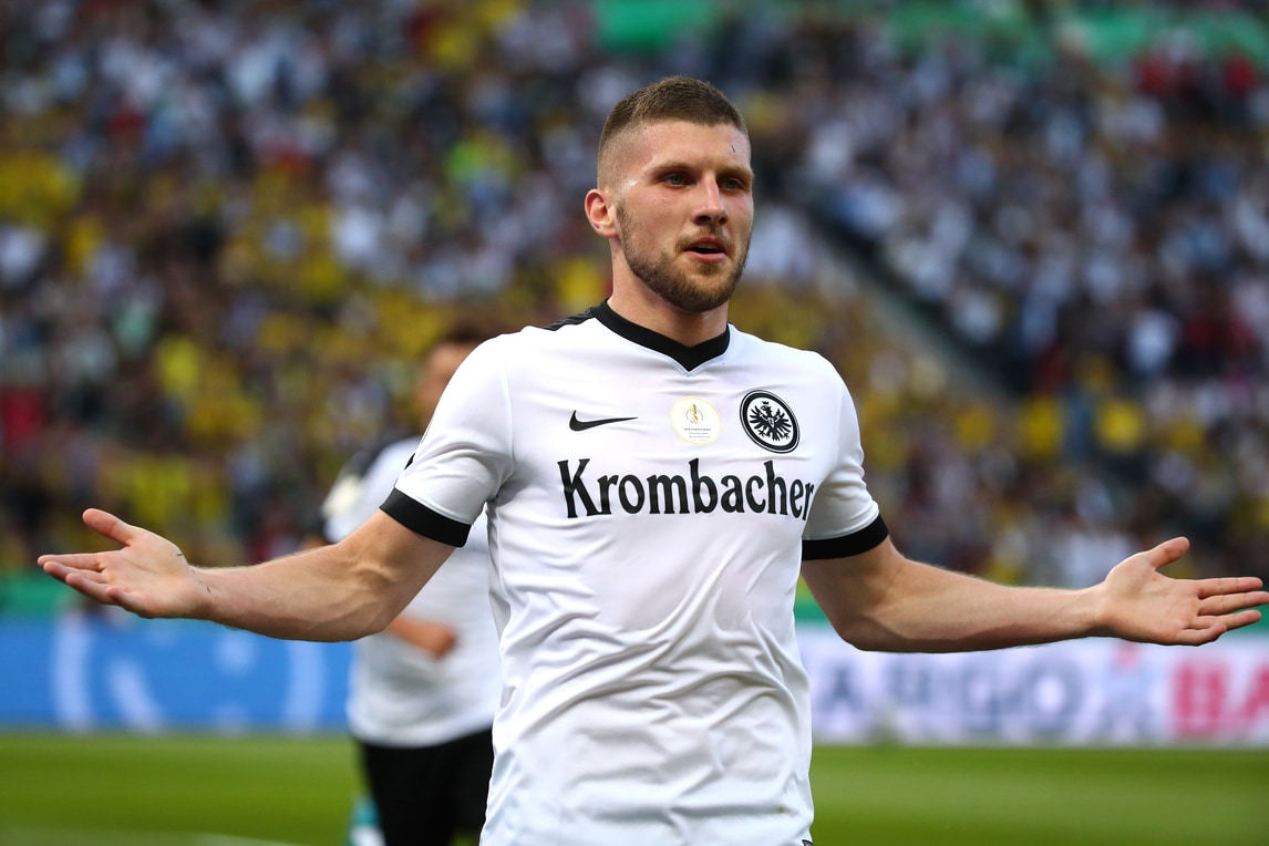Calciomercato Fiorentina, Rebic rientra dall'Eintracht Francoforte