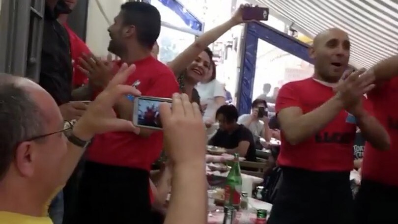 Delirio a Napoli per Careca: piatti spaccati in trattoria
