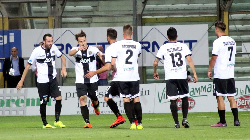 Calciomercato Parma, ufficiale l'attaccante Lescano