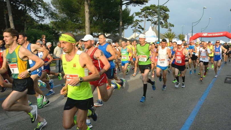 Lignano Sunset Run Half Marathon: domenica si corre al tramonto