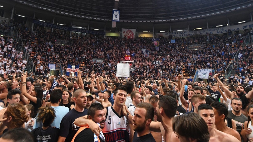 Squalificato il PalaDozza per due giornate. La Fortitudo fa ricorso