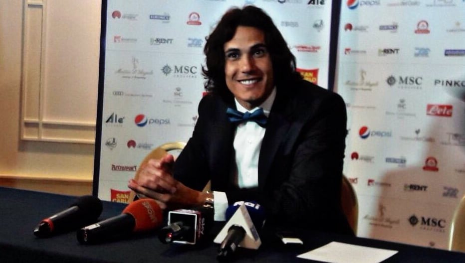 Cavani di nuovo a Napoli: oggi l'incontro con De Laurentiis
