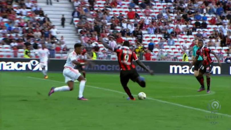 La "mattonella" di Balo nella Top 5 del Nizza