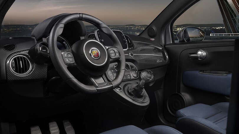 Abarth 695 Rivale: foto