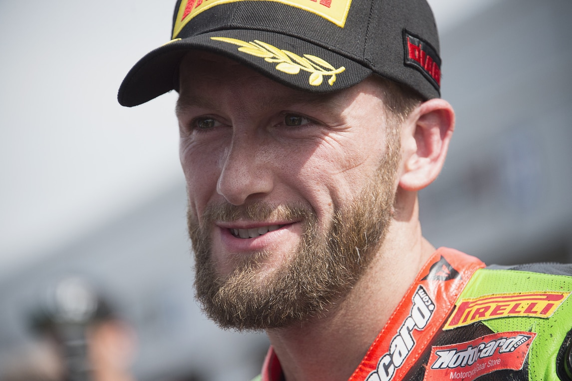 Sbk, Misano: Superpole a Sykes, Melandri in prima fila