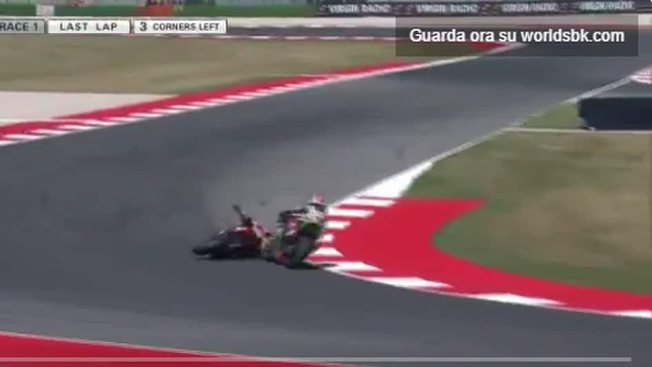 Sbk, che paura a Misano: incidente Davies-Rea. La sequenza
