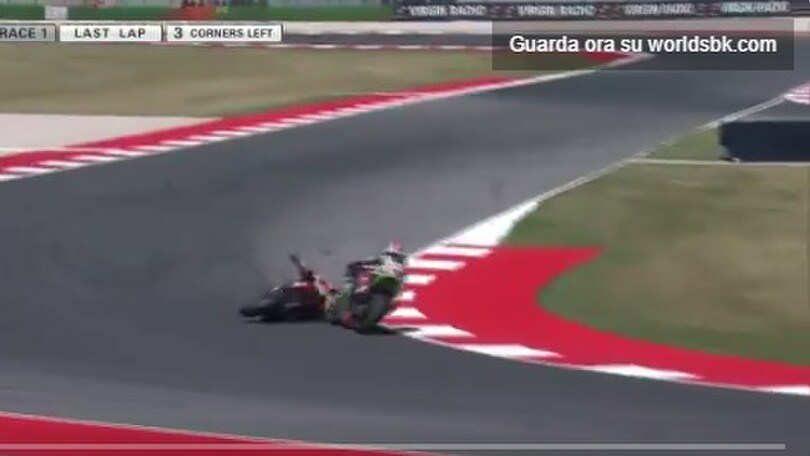 Sbk, che paura a Misano: incidente Davies-Rea. La sequenza