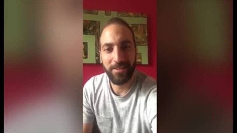 Higuain: messaggio d'addio a Dani Alves?