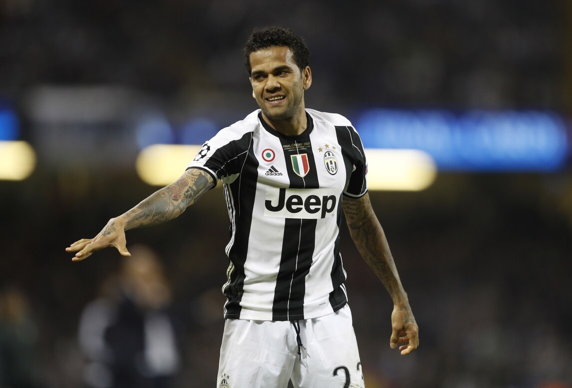 Juventus, in Inghilterra: «Dani Alves-Manchester City, accordo raggiunto»
